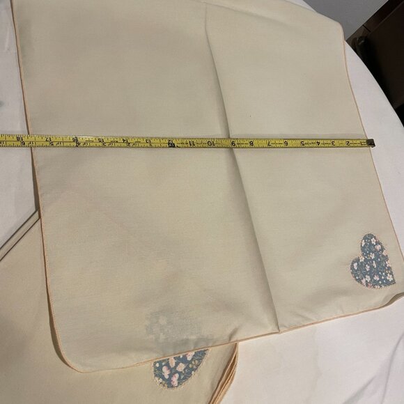 Vintage Cottagecore Quilted Placemats & Napkins – Set of 8 - Picture 7 of 11